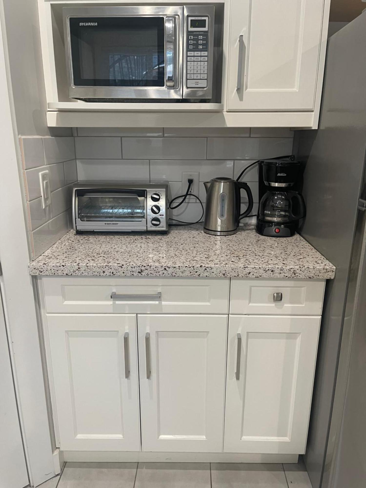2 Bedroom Suite With Full Kitchen 雷夫尔斯托克 外观 照片