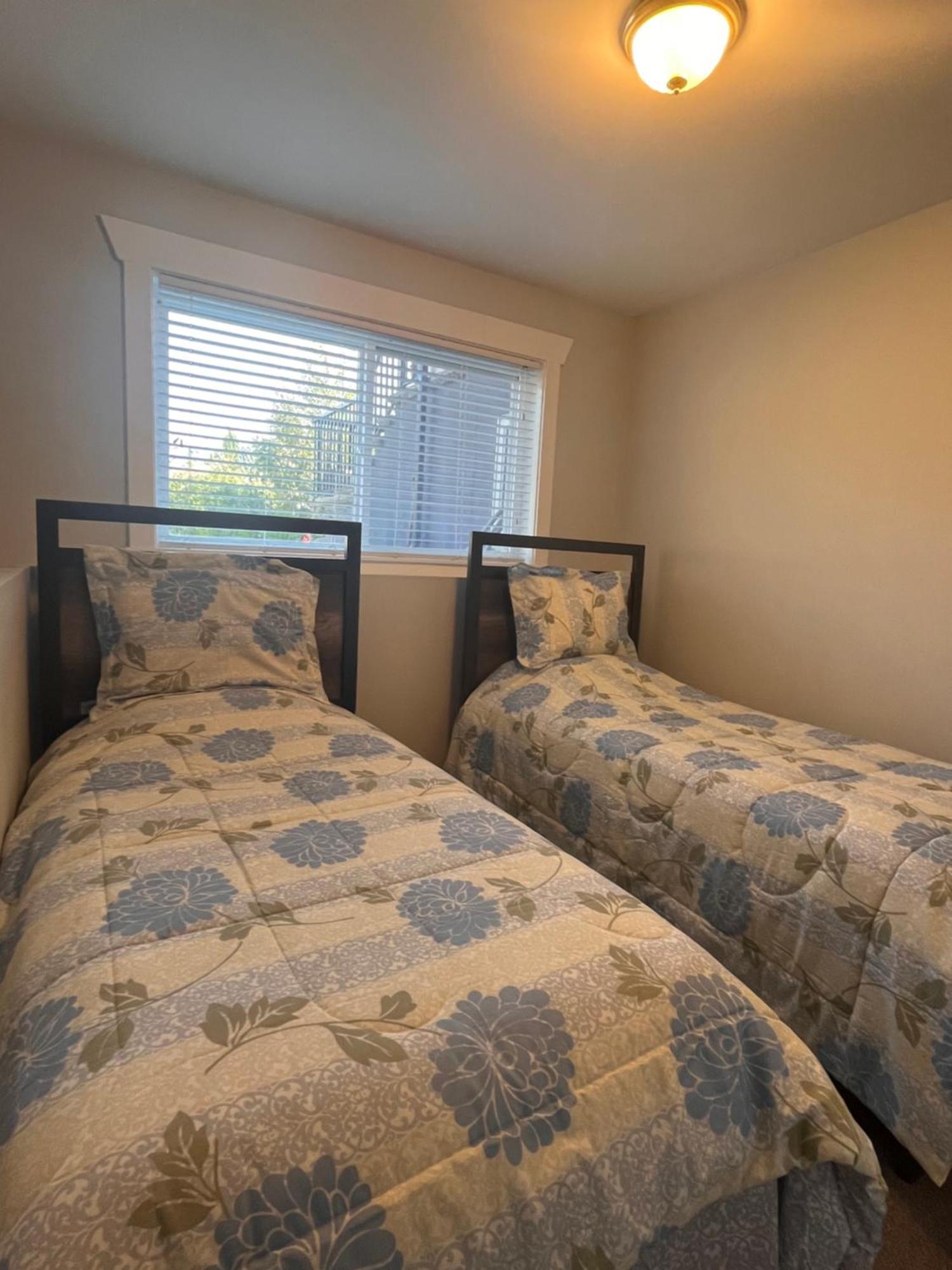 2 Bedroom Suite With Full Kitchen 雷夫尔斯托克 外观 照片